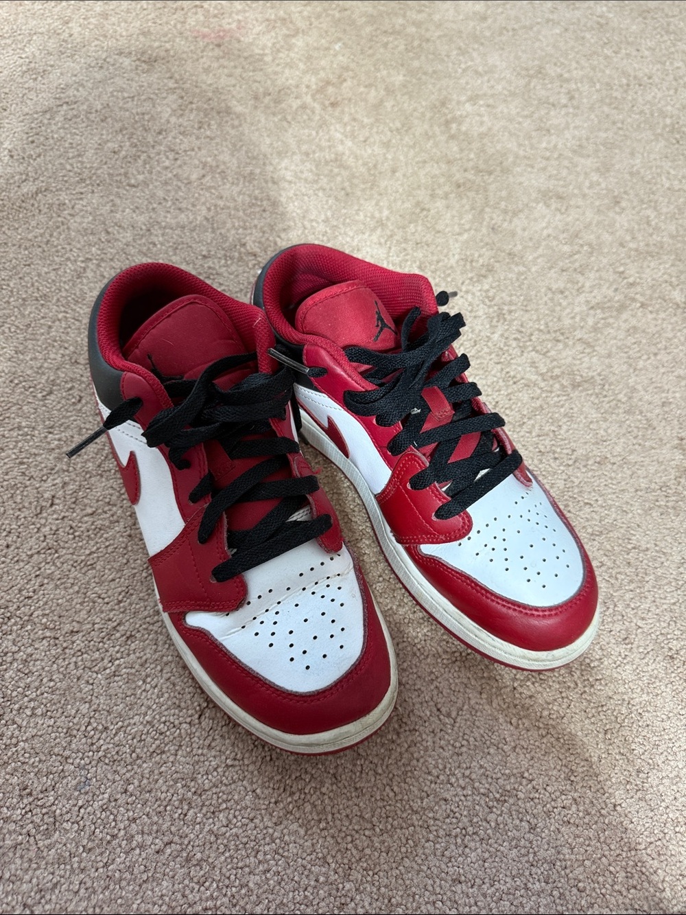 Nike Men's Red, White & Black Low-Top Sneakers